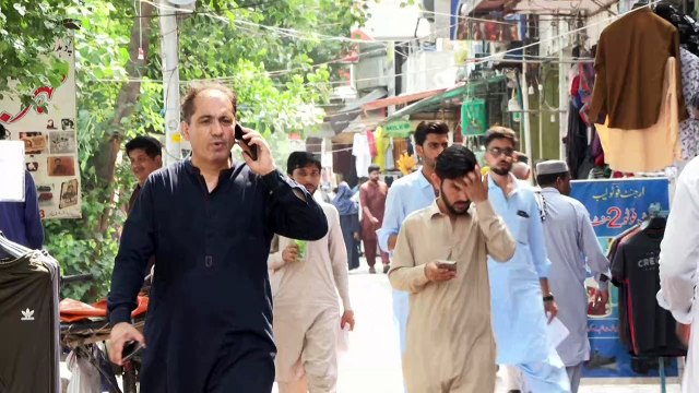 Paquistão bloqueia 210 mil cartões SIM para incentivar pagamento de impostos