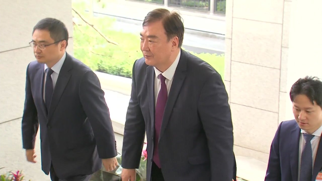 조태열 장관, 이임 앞둔 싱하이밍 접견..."한중관계 증진 역할 당부" / YTN