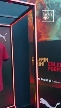 Galatasaray'da yeni sezon formalarının lansmanı Galatasaray Adası'nda yapıldı