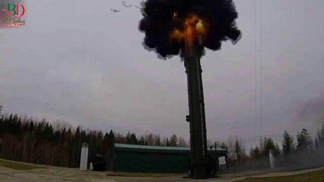 Russian new powerful missile Sarmat ICBM RS-28 destroying the equivalent of France
