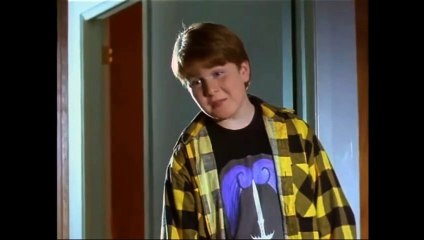 Le temes a la oscuridad - La historia de la niñera literaria . Latino - HD 1080P