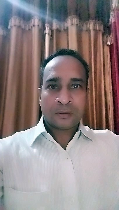 Jokes : उसने कहा दबाओ मैंने दबाया
