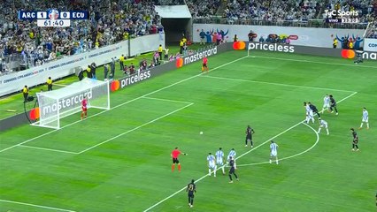 Enner Valencia erró el penal para Ecuador