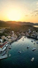 LE PLUS BEAU sunset de l’île de Symi en Grèce