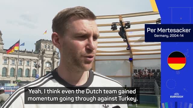 England beware of Dutch threat, warns Mertesacker