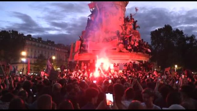 In Francia vince il Fronte della sinistra, ma senza maggioranza: e ora?