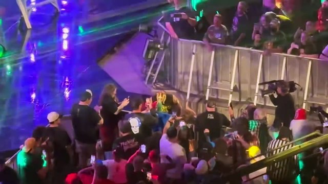 Rey Mysterio vs Dominik Mysterio Full Match - WWE Raw 7/1/2024