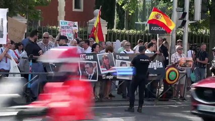 Protestas contra Sánchez en el exterior de los juzgados ante la declaración de Begoña Gómez