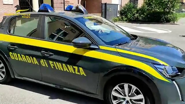 Bologna, il video del sequestro da 100 milioni di euro della Guardia di Finanza: «Due imprenditori vicini alla camorra»