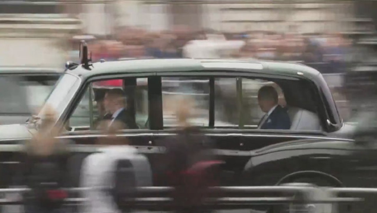King Charles arrives at Buckingham Palace ahead of Rishi Sunak’s resignation