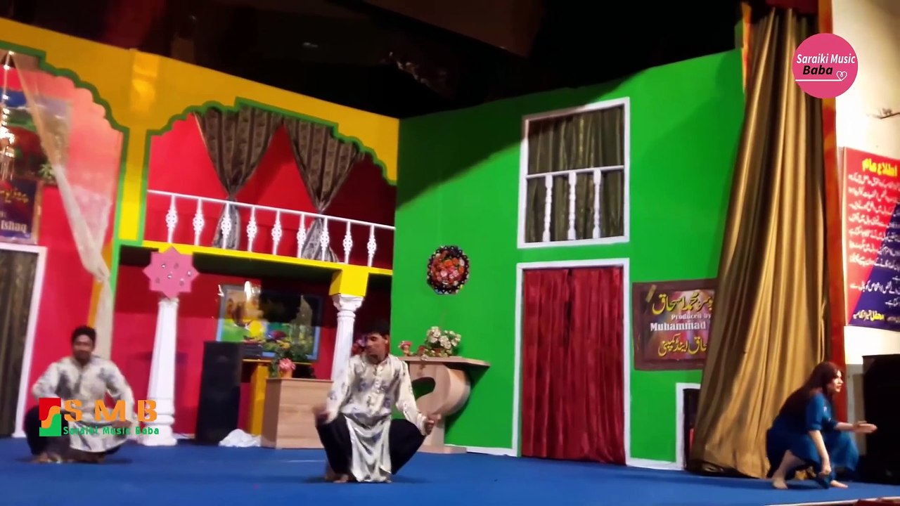 Sunehri Khan Pyar Wali Khich - Lahore Stage Dance - Saraiki Music Baba