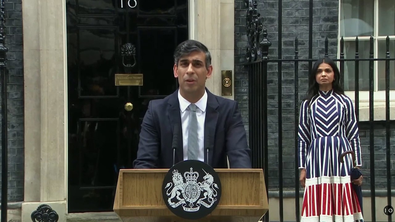UK election: Rishi Sunak resigns as PM and Conservative Party Leader following Labour landslide victory