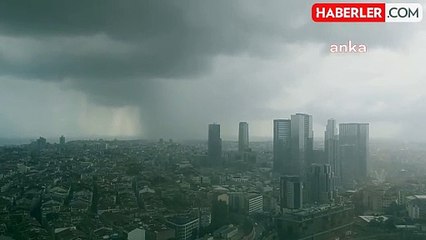 İstanbul'da Gök Gürültülü Sağanak Yağış Devam Ediyor