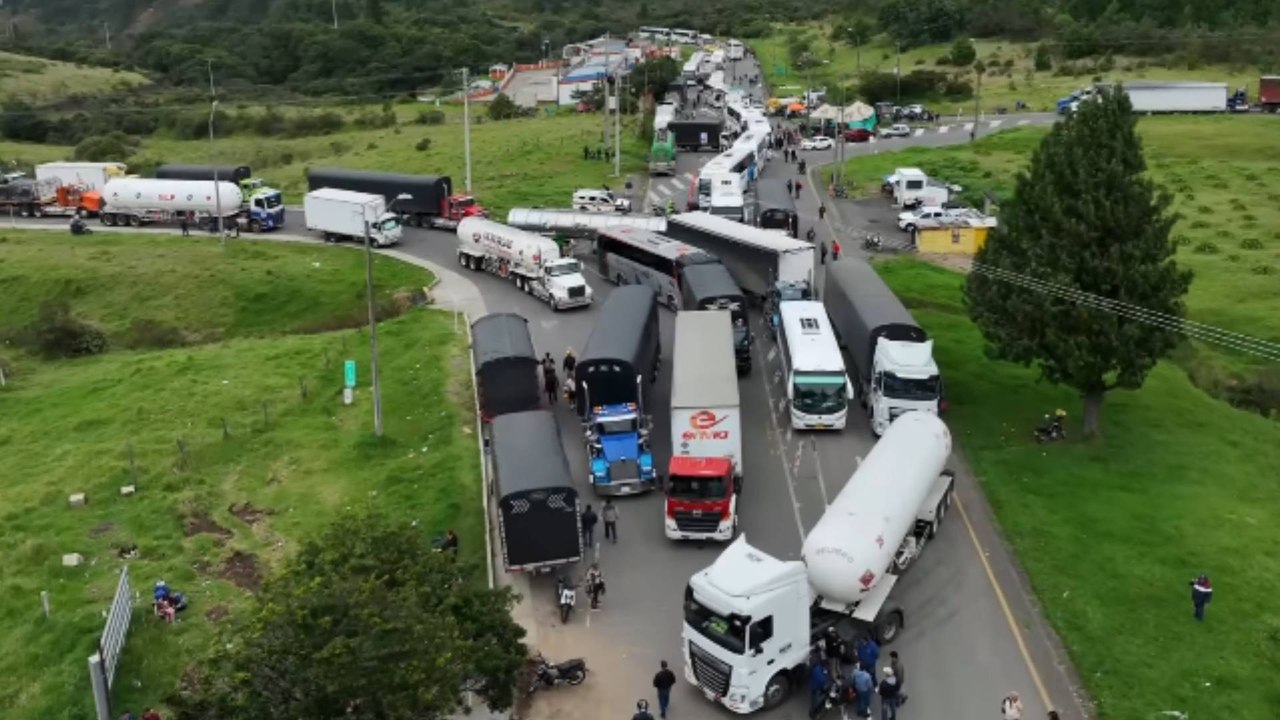 ¿A qué acuerdos llegó el Gobierno con los camioneros para levantar bloqueos en Nariño?