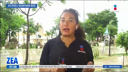 Télécharger la video: Huracán Beryl: Se reportan árboles caídos y vientos en Tulum, Quintana Roo