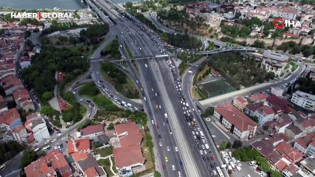 Haliç Köprüsü'nde 'asfalt yenileme' trafiği sürüyor
