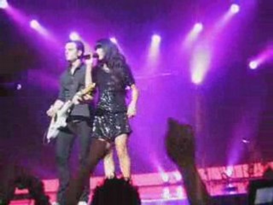 J'attends l'amour Jenifer zénith Paris 12  avril 2008