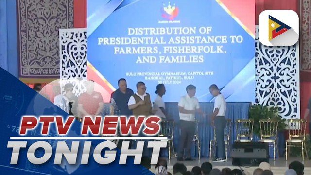 Pres. Marcos Jr. leads distribution of cash aid to beneficiaries in Sulu