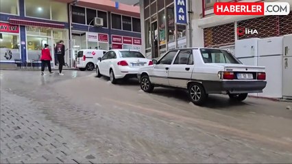 Çorum'da sağanak yağış hayatı olumsuz etkiledi