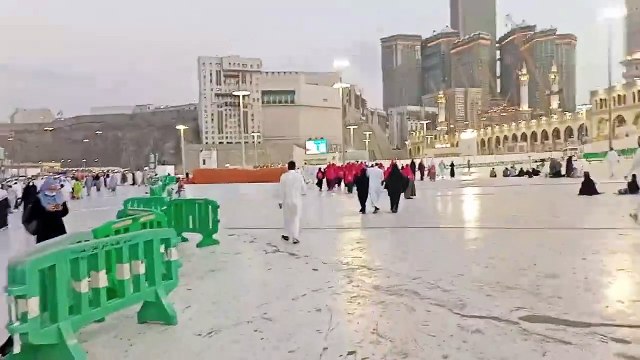 Beautiful view of people going to Haram for Maghreb Namaz _ Azan-e-Maghreb ❣️