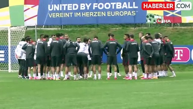 A Milli Futbol Takımı, Hollanda maçı hazırlıklarına devam etti