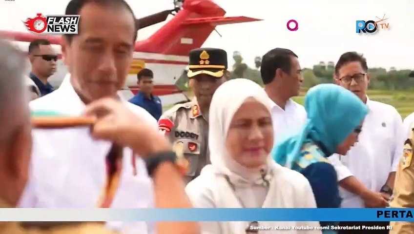 Presiden Jokowi Didampingi Ibu Iriana Lakukan Kunjungan Kerja Ke Bone, Tinjau Langsung Pelaksanaan Bantuan Pompa Irigasi Dan Cek Harga Bahan Pokok