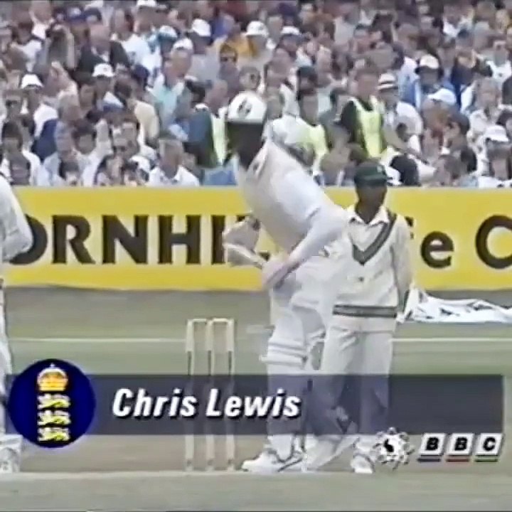Waqar Younus - Burewala Express  - Waqar Younis Wickets 1992(HD)
