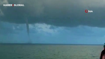 İskenderun Körfezi'nde çıkan devasa hortum herkesi korkuttu!