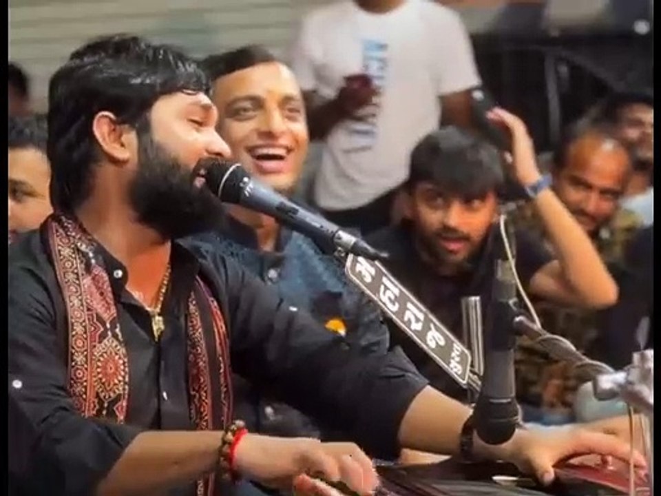 Tere Ashiq ne Saathiya mere Haal Kya kar diye Instagram Viral Qawali Full Song in HD Quality