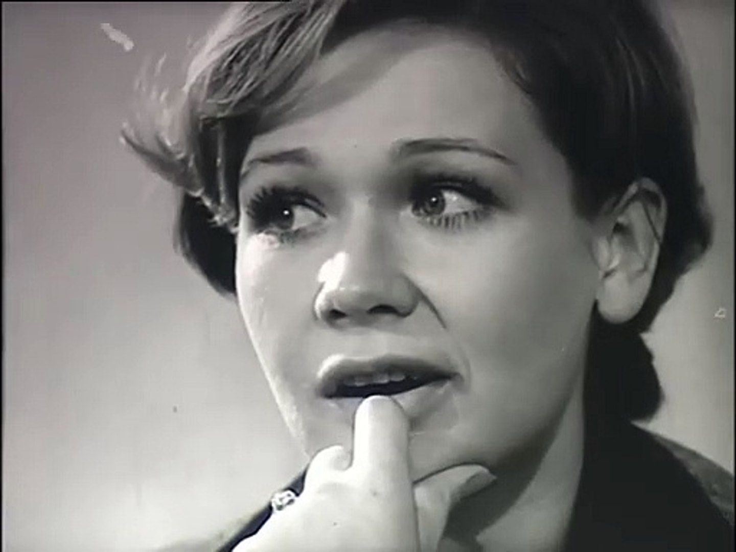⁣Молодой Михаил Боярский в рекламе магазина мебели, 1974 г.