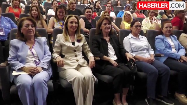 CHP İzmir İl Kadın Kolları Kongresi'nde Aylin Nazlıaka'dan Eşitlik Vurgusu