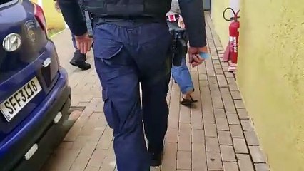 Homem descumpre medida protetiva alugando residência ao lado da casa da vítima