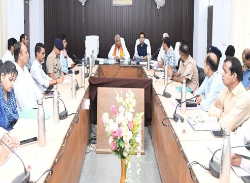 शिक्षा मंत्री बोले...पौधे लगाकर नियमित रूप से करें देखभाल