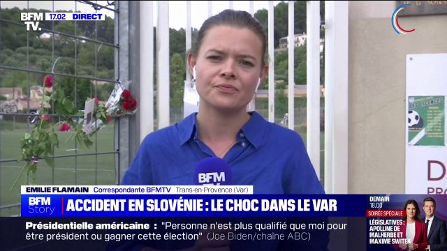 Accident en Slovénie: des fleurs déposées devant le club de foot des victimes dans le Var