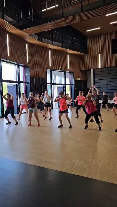 2024 06 27 SOIREE FESTIVE / MARCHE ET FIT DANCE AVEC SOLENNE