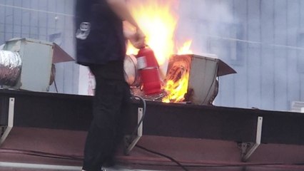 수원 식당 건물에서 불...5명 대피 / YTN