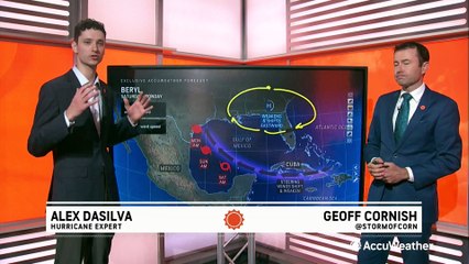 Beryl strengthens ahead of Texas landfall