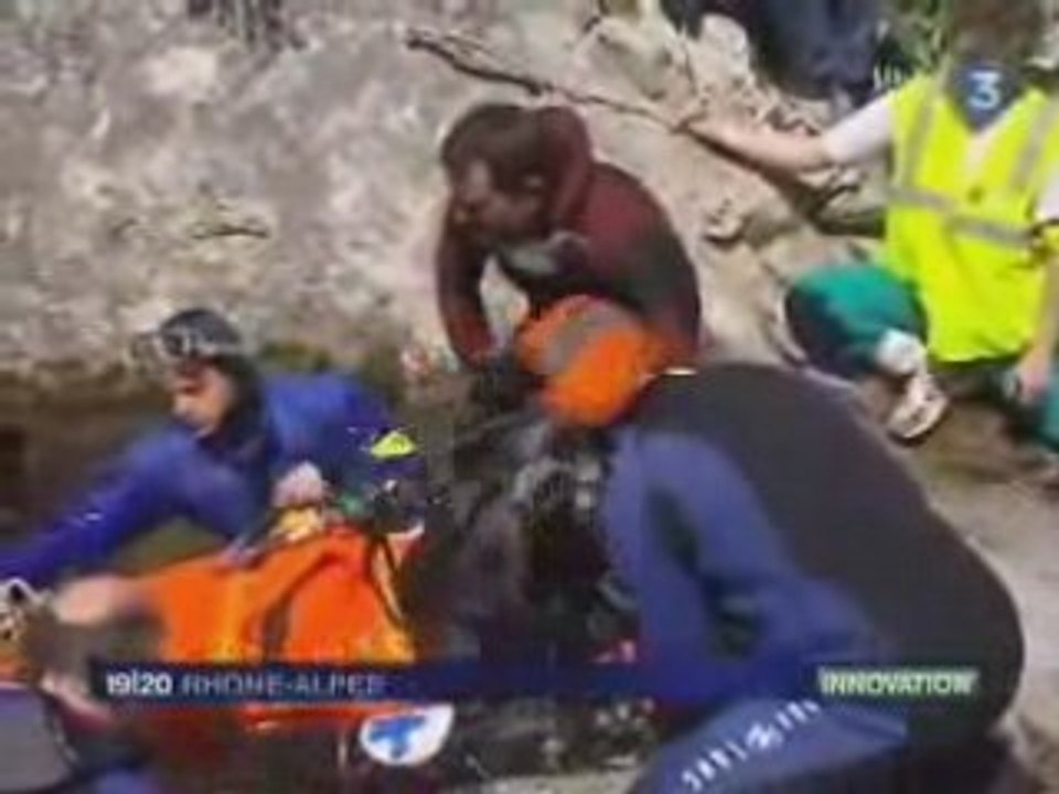 Civiere du Speleo Secours Français