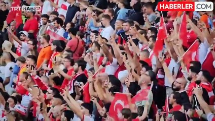 Türk düşmanlığı sınır tanımıyor! Bozkurt işaretleriyle İstiklal Marşımız okunurken yayını kestiler