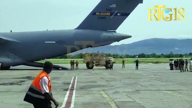 Yon avyon US Air imatrikile 3125 imatrikile 3125 ki pote plizyè cha blende