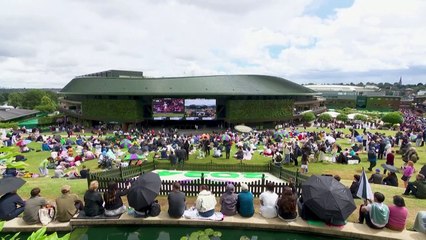Women's top seed Swiatek exits Wimbledon in Saturday surprise