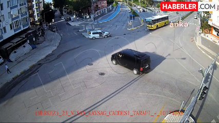 Çorum'da halk otobüsü ile ticari araç çarpıştı: 7 yaralı