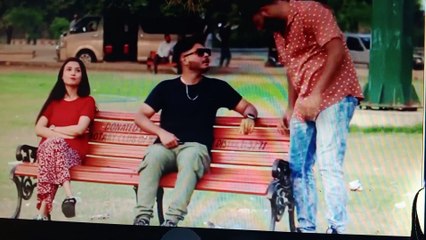 देखें चतुर लड़के की मजेदार चालबाजी और रोमांचक वीडियो 🎥