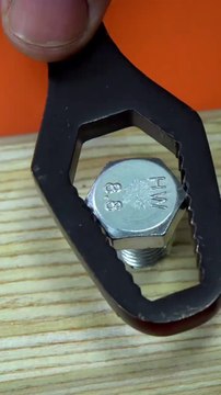 How to DIY Universal Wrench