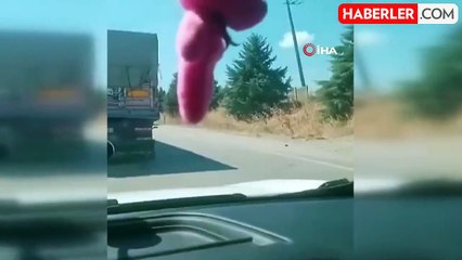 Bursa'da direksiyon hakimiyetini kaybeden minibüs devrildi