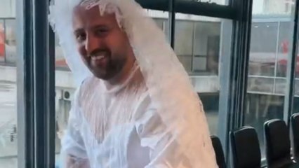 Wedding dress prank sends waves of uncontrollable laughter across the airport