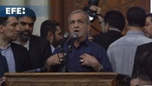 El reformista Pezeshkian promete escuchar a los iraníes en su discurso de la victoria