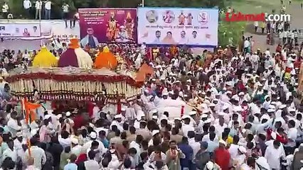 राम कृष्ण हरी असं पार पडलं तुकोबांच्या पालखीला मेंढ्यांचे रिंगण