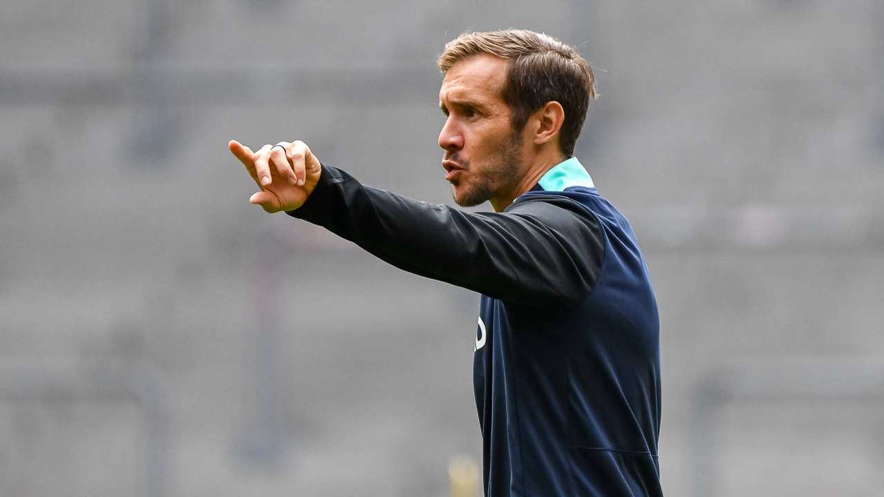 Schuster über Taktik und sein Verhältnis zu den Ex-Mitspielern