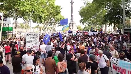 Espagne: des habitants dans les rues de Barcelone contre le tourisme de masse